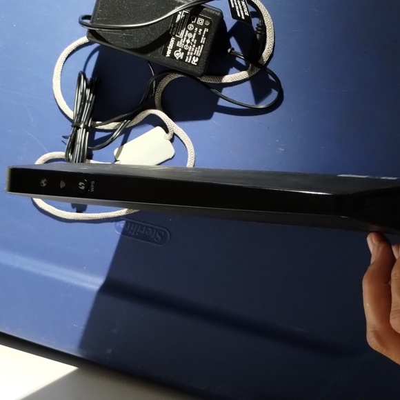 Verizon FiOS G1100 WAN Gigabyte Router pre-owned - Picture 5 of 8